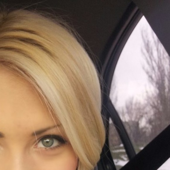 Meet your Posher, Alayna - Picture 1 of 1